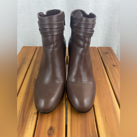 Forever 21 - Brown Ankle Boots - Like New - 7 - Picture 2 of 10